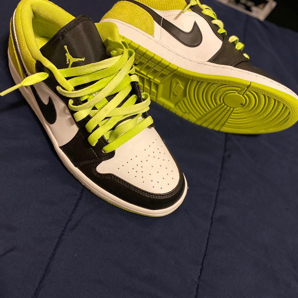 Retro Jordan’s 1 lows